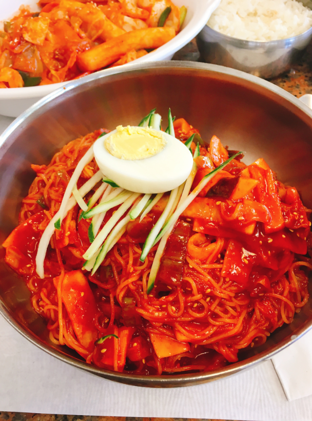 Korean spicy noodles